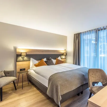 Haus Zur Bruecke * زيرمات